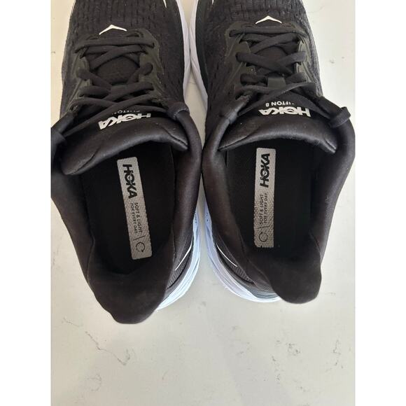 Hoka One One Clifton 8 running shoes sz 11 M blk wht athletic training outdoors